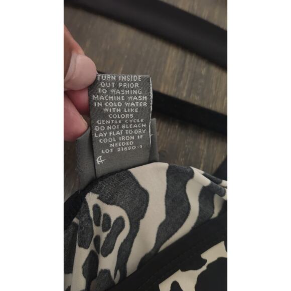 Dots Woman's Blouse Animal Print Black White Embellished Flowy Plus Top Size 2X - Picture 9 of 10